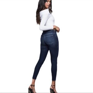 Good American •8/29• always fit Good Legs Crop Jeans